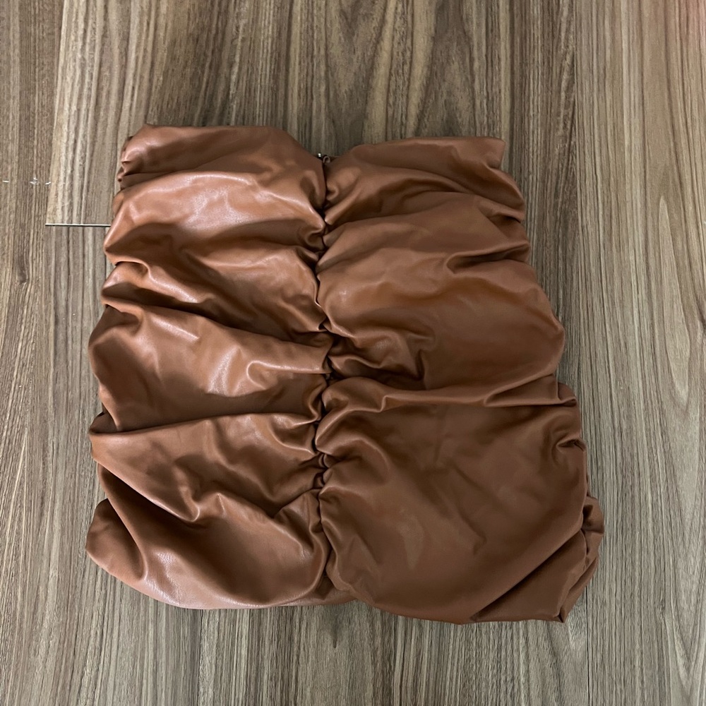 Do+Be brown faux leather skirt
Size Medium
